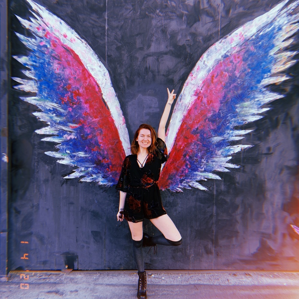 ABOUT ME 💛⚡️ - Picture 4 of 4